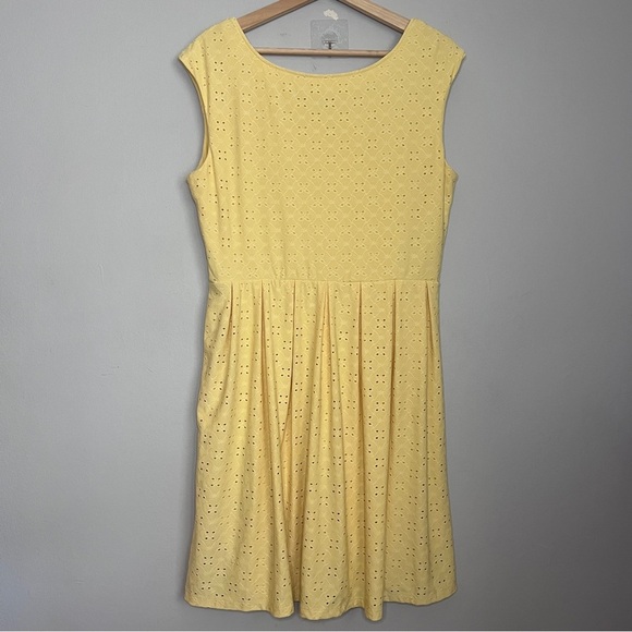 Ronni Nicole Yellow Eyelet Stretch Dress Sze 12 Fully Lined Summer Vtg Style EUC - Picture 4 of 7